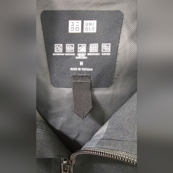 Uniqlo Men's Blocktech Parka - Picture 2 of 3